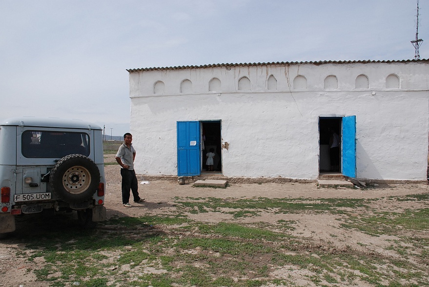 DSC_0518.JPG - front of a shop in a village