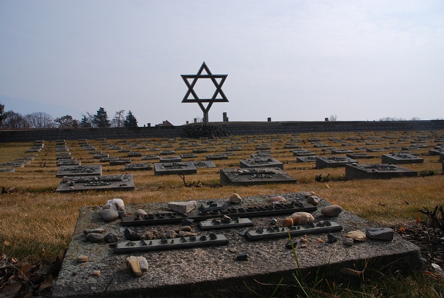 DSC_8704.JPG - Leider hat der Ort nur Berhmtheit erreicht durch die Errichtung eines KZ durch die Nazis.