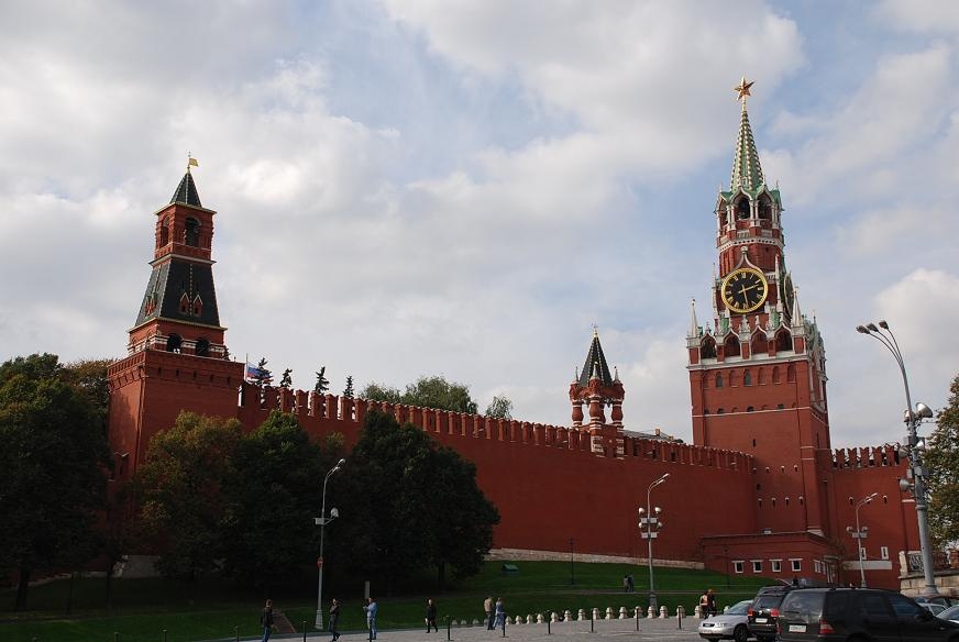 DSC_0598.JPG - Kreml mit dem Spasskaja-Turm und seiner beruehmten Uhr.