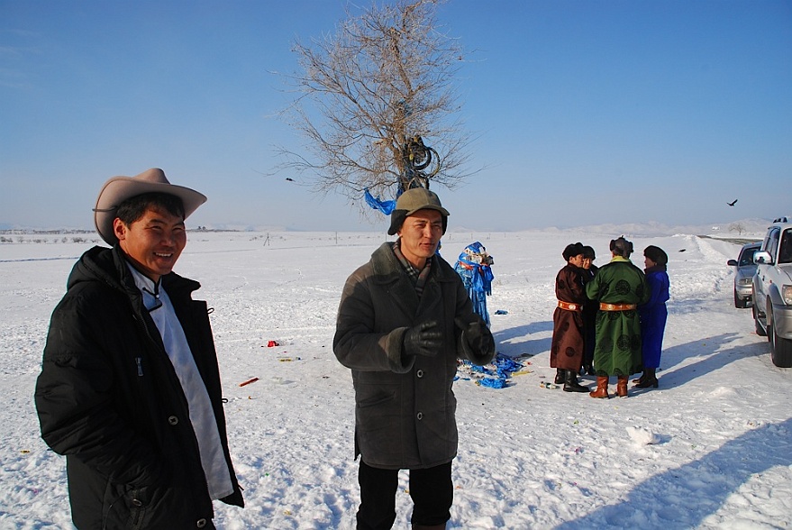 DSC_8374.JPG - Mongolen gedenken ihrer Toten.