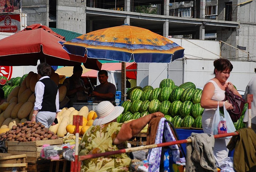 DSC_3529.JPG - Hab ich immer vergessen zu zeigen: die Wassermelone ist die "Papaja" der Russen.
