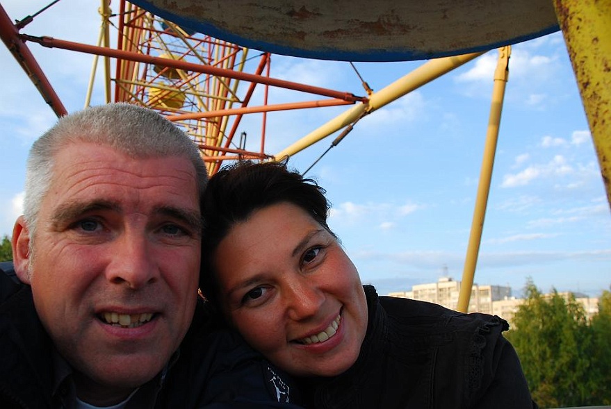 DSC_4133.JPG - 18. September - wir sind fnf Jahre verheiratet und feiern das im Riesenrad in Nischni Tagil !